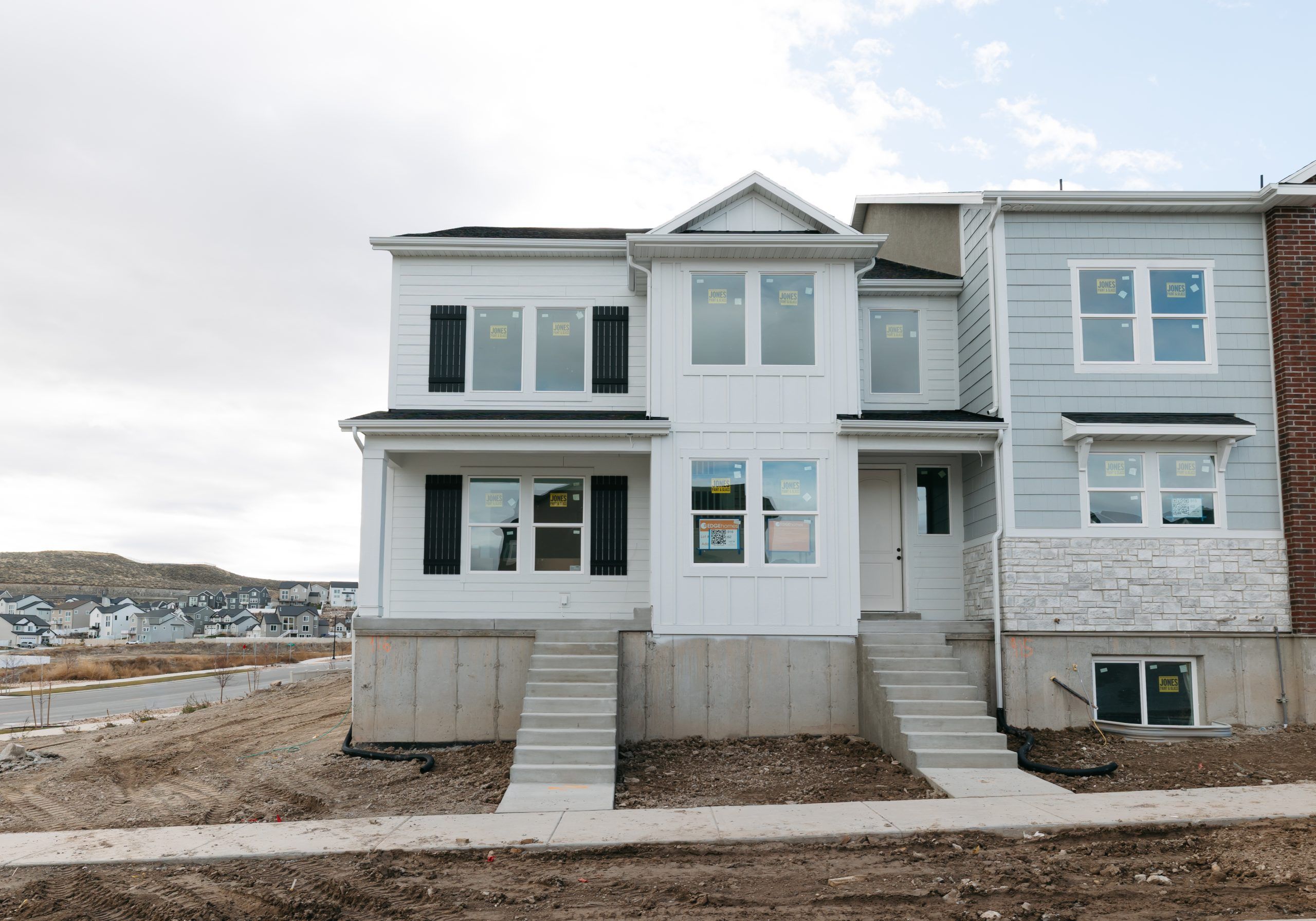 Lot# 916, 1437 W Skyline Dr (Type C Outer Townhome)