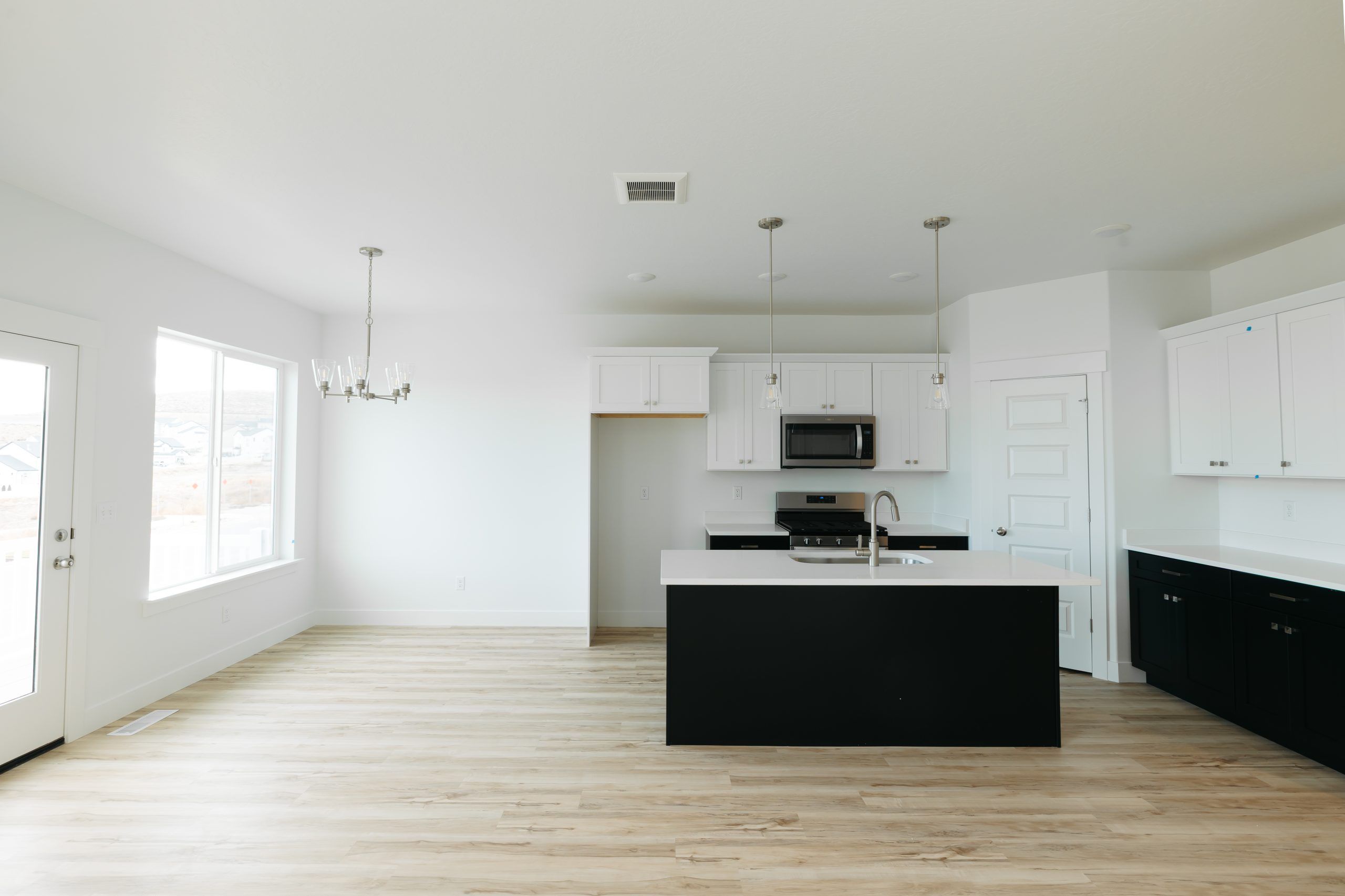 Lot# 918, 878 N Pugh Ln (Type B Inner Townhome)