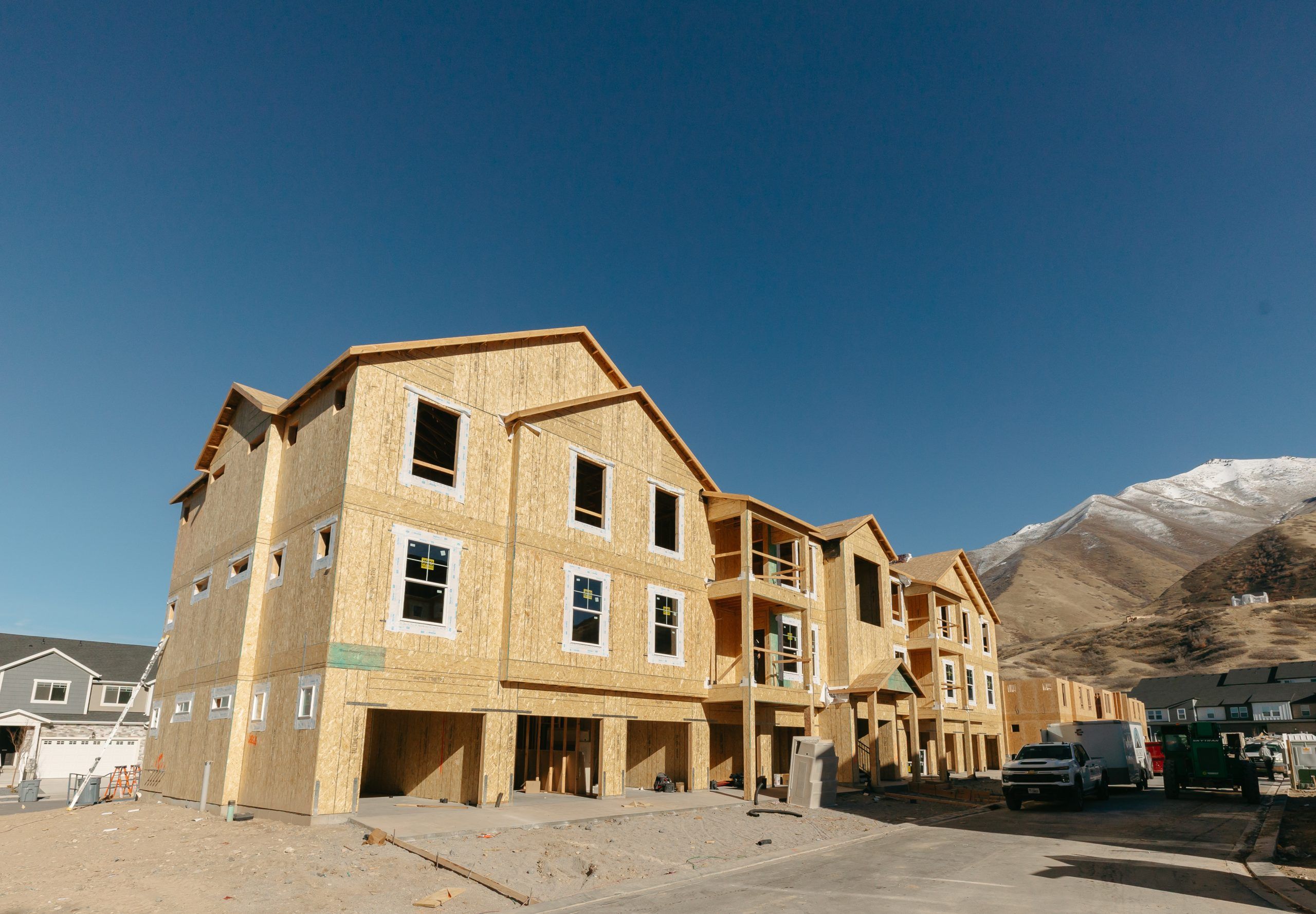 Lot# o201, 693 W 4500 South O201 (Condo A Second Level)