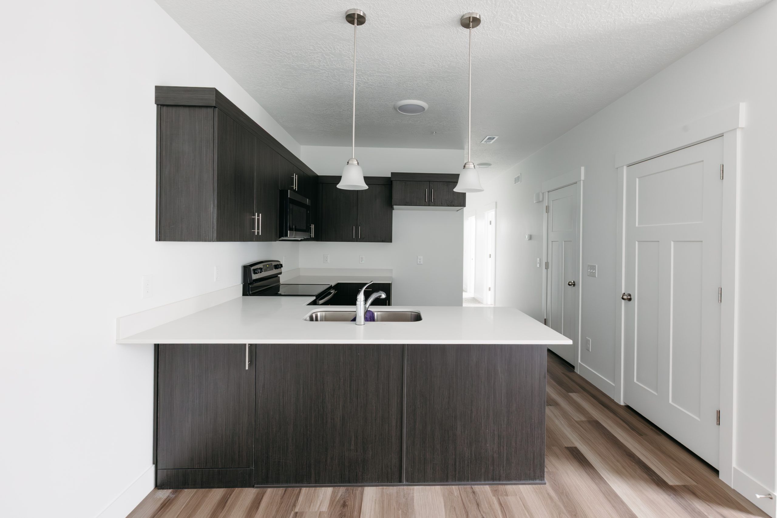 Lot# h303, 4655 S Alder Dr H303 (Condo B Rear Second & Third Level)