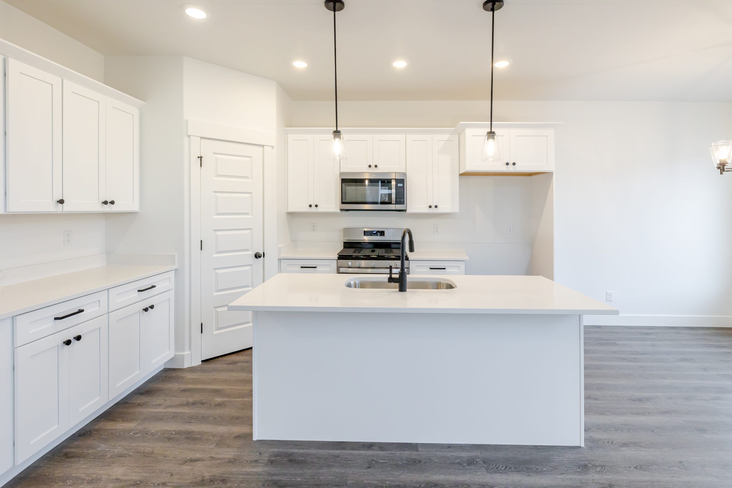 Type B Outer Townhome - Ridgehorne: Saratoga Springs, Utah - EDGEhomes