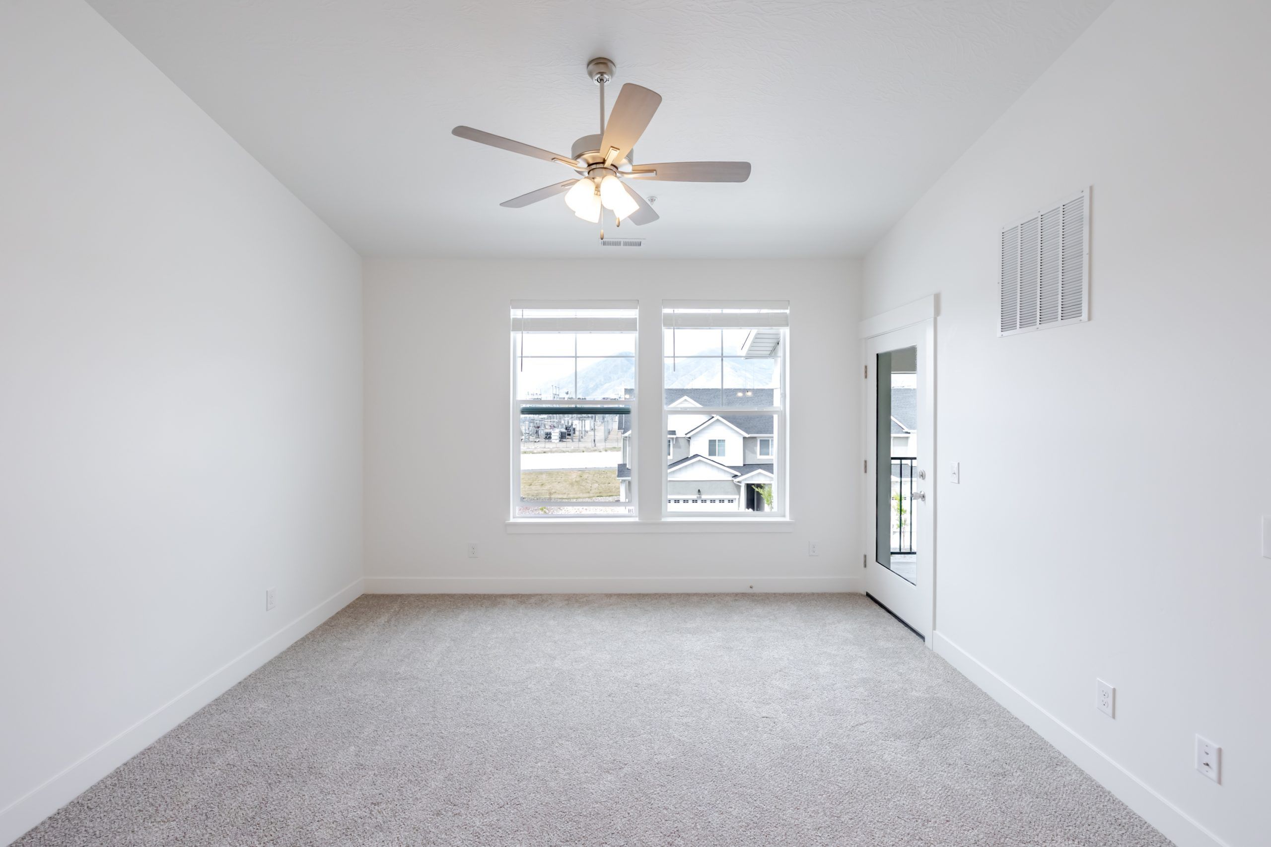 Lot# o301, 693 W 4500 South O301 (Condo A Third Level)