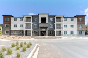 Lot u102 4695 S 690 West U102 (Condo A First Level)