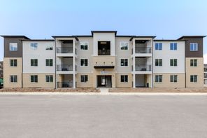 Lot v304 4704 S Olive Ave V304 (Condo A Third Level)