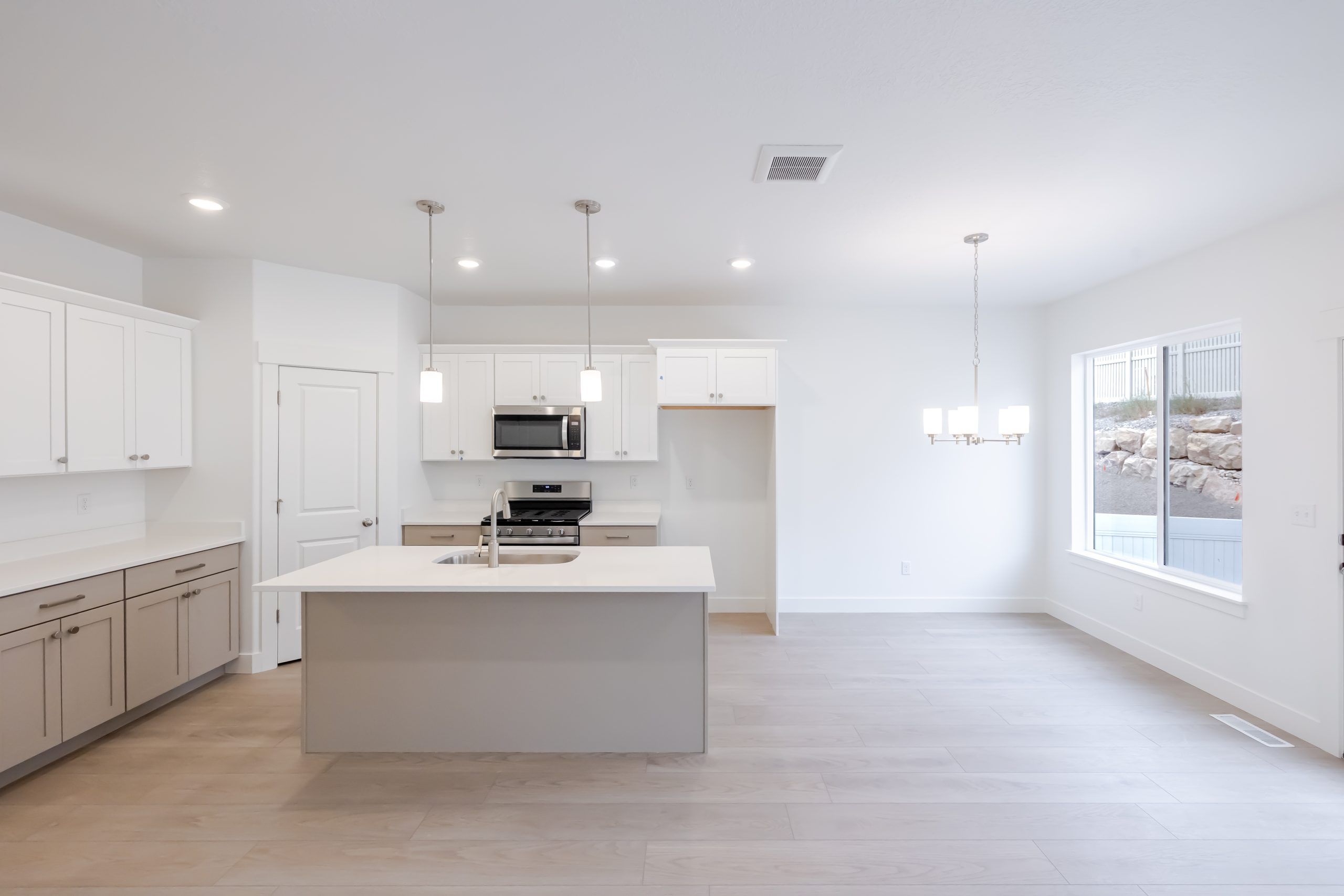 Type B Inner Townhome - Ridgehorne: Saratoga Springs, Utah - EDGEhomes
