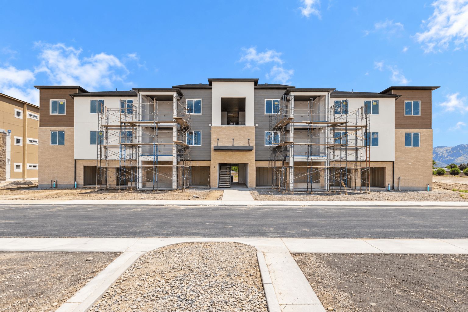 Lot# b201, 3721 S Dalbergia Dr B201 (Condo A Second Level)