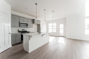 4744 S Alder Dr (Type B Inner Townhome)