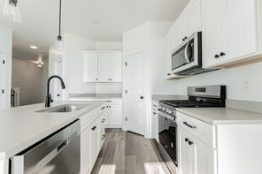 4726 S Alder Dr (Type B Inner Townhome)