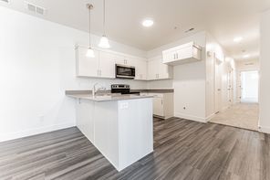 898 N Hemsworth Way Q202 (Condo A Second Level)