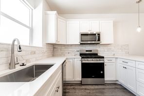 1537 W Skyline Dr (Type C Inner Townhome)