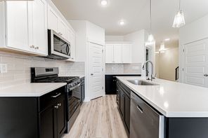 686 W 4500 South (Type B Inner Townhome)