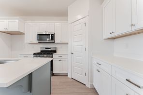 684 W 4500 South (Type B Inner Townhome)