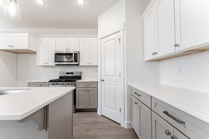 672 W 4500 South (Type B Inner Townhome)