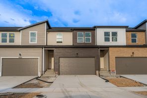 4669 S Olive Ave (Type B Inner Townhome)