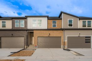 4671 S Olive Ave (Type B Inner Townhome)