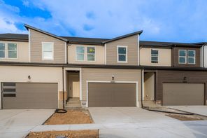 4665 S Olive Ave (Type B Inner Townhome)