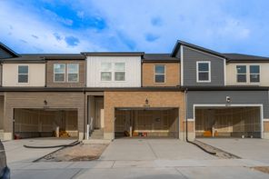 4605 S Olive Ave (Type B Inner Townhome)
