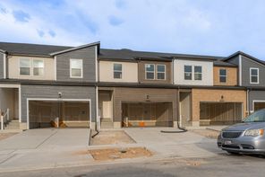 4593 S Olive Ave (Type B Inner Townhome)