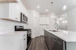 Type B Outer Townhome - Harmony Ridge: Mapleton, Utah - EDGEhomes