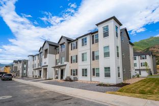 Condo B Front Third Level - Harmony Ridge: Mapleton, Utah - EDGEhomes