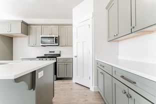 Type B Inner Townhome - Wildflower 2.0: Saratoga Springs, Utah - EDGEhomes