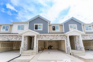 Type B Inner Townhome - Wildflower 2.0: Saratoga Springs, Utah - EDGEhomes