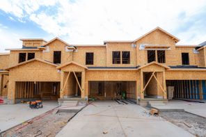 842 N Pugh Ln (Type B Inner Townhome)