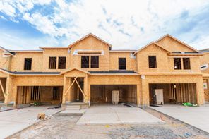 838 N Pugh Ln (Type B Inner Townhome)