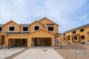 609 W Salvia Dr (Type B Outer Townhome)