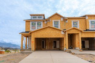 Type B Outer Townhome - Highridge: Saratoga Springs, Utah - EDGEhomes