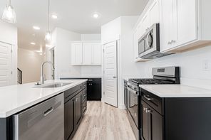 2861 N Red Velvet Ln (Type B Inner Townhome)