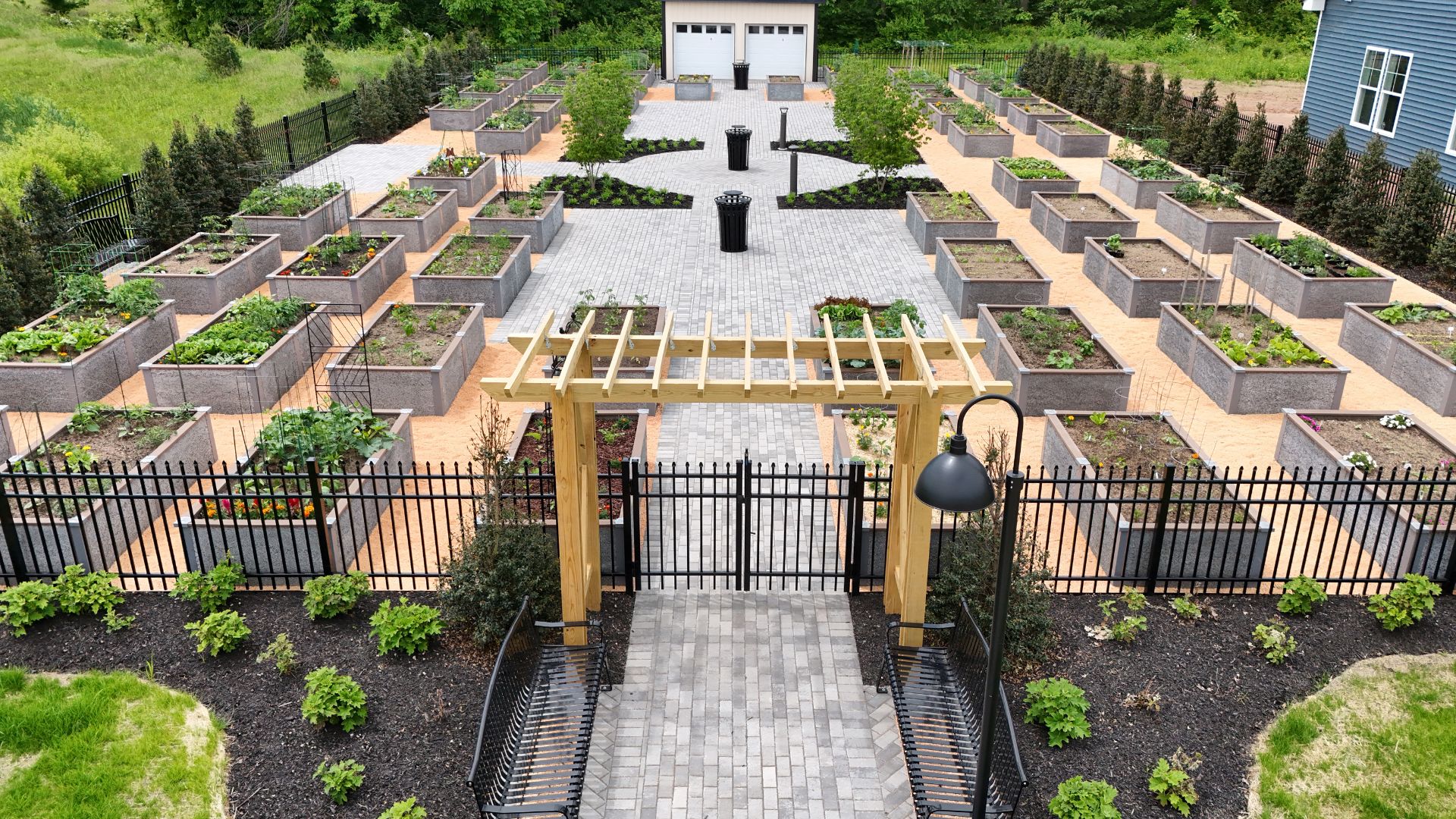 At Amblebrook, agriculture fuels better living. Enjoy fresh produce from the community gardens.