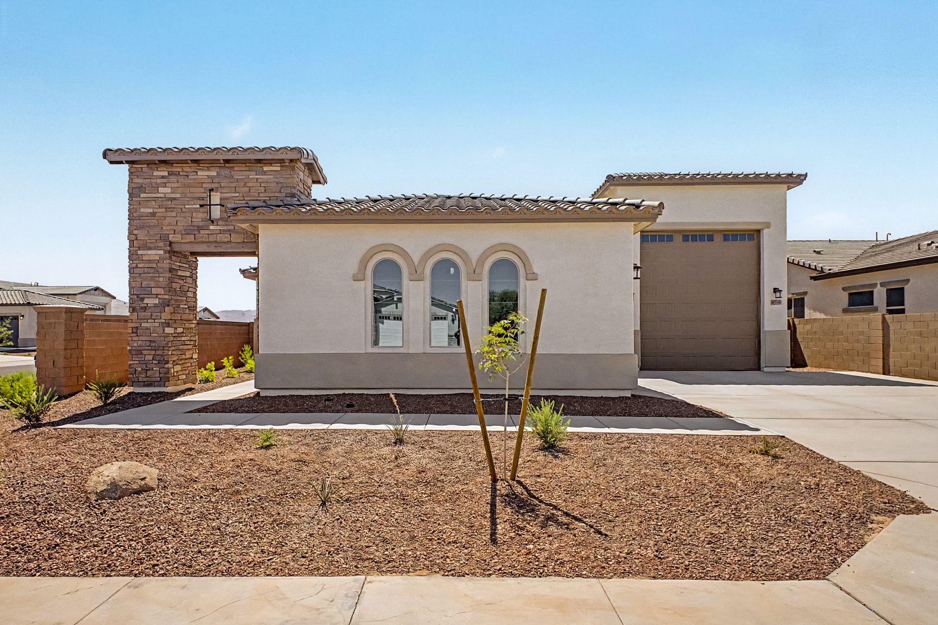 8756 N. 173rd Avenue (Barnfield)