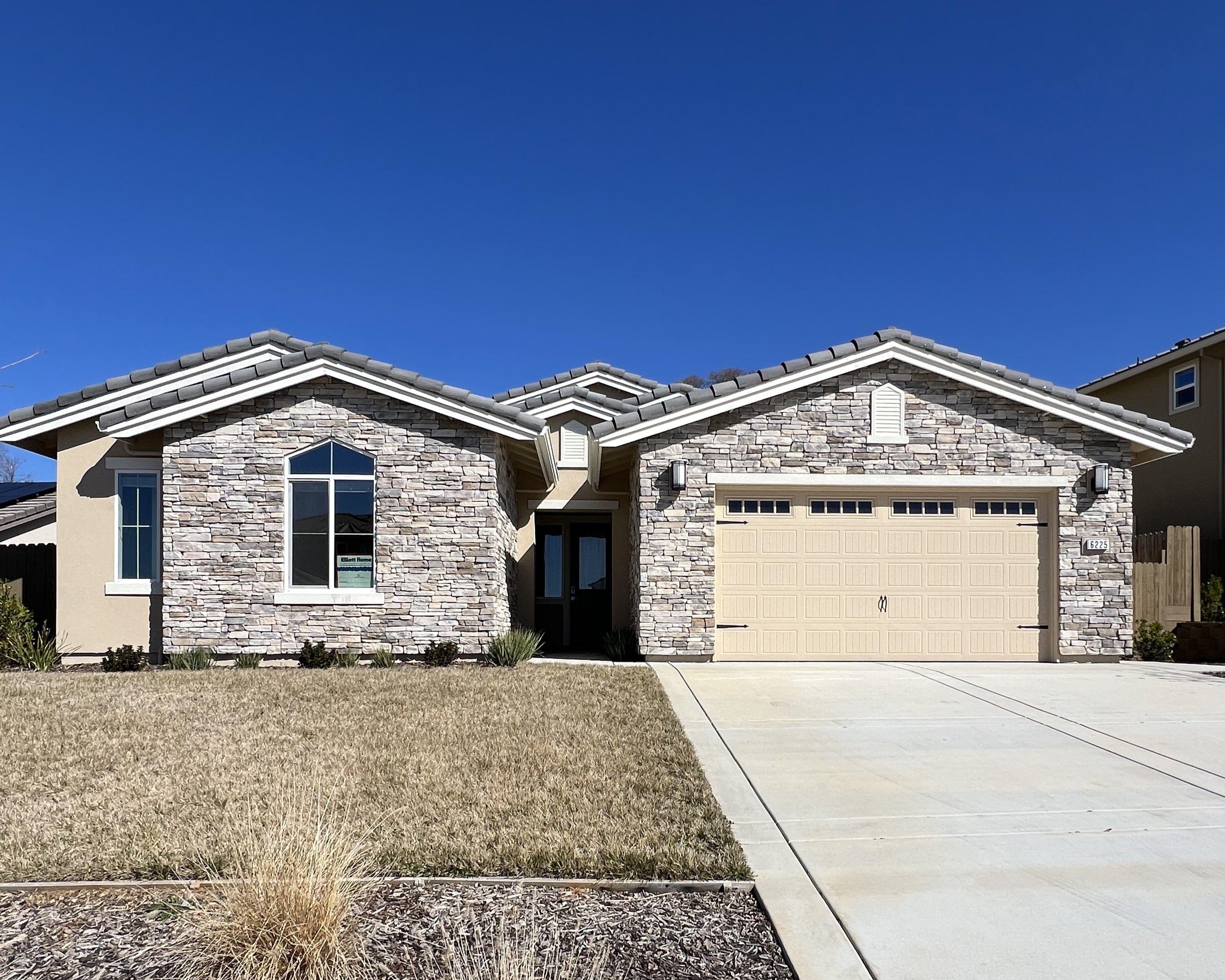 The Lucerne - Ponderosa at Saratoga Estates: El Dorado Hills, California - Elliott Homes