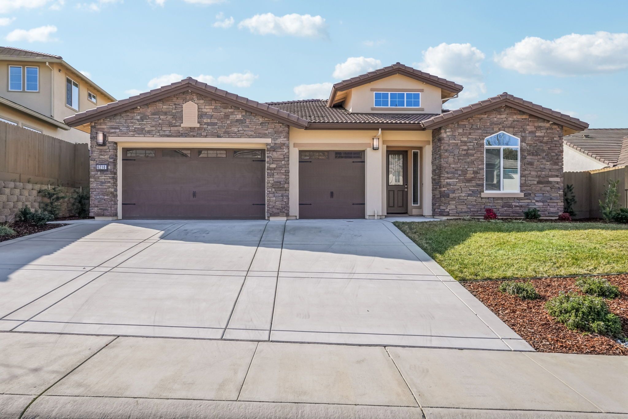 6210 Ottawa Street (The Clover)