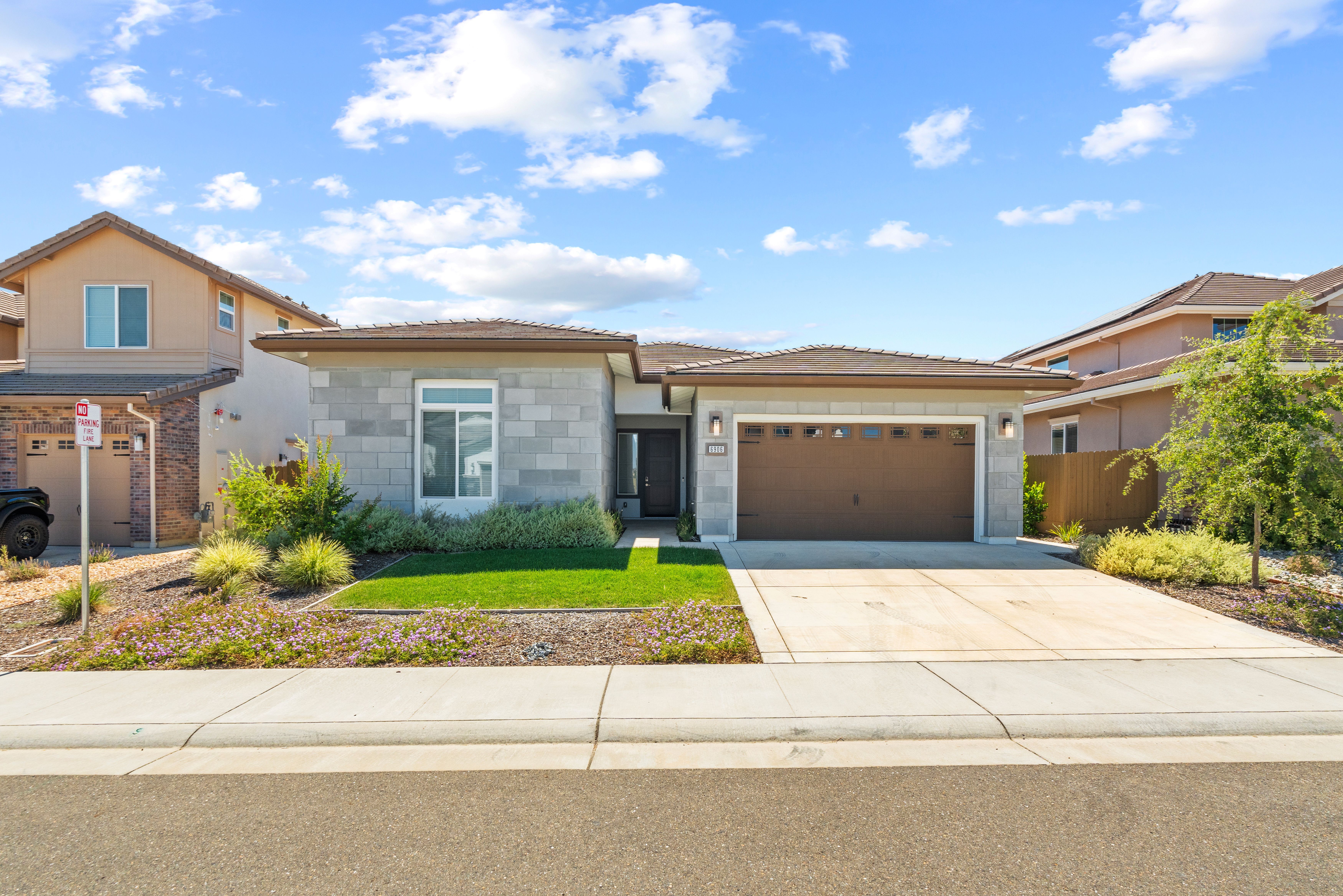 6906 Saratoga Estates Drive (Plan 2296) Imagen