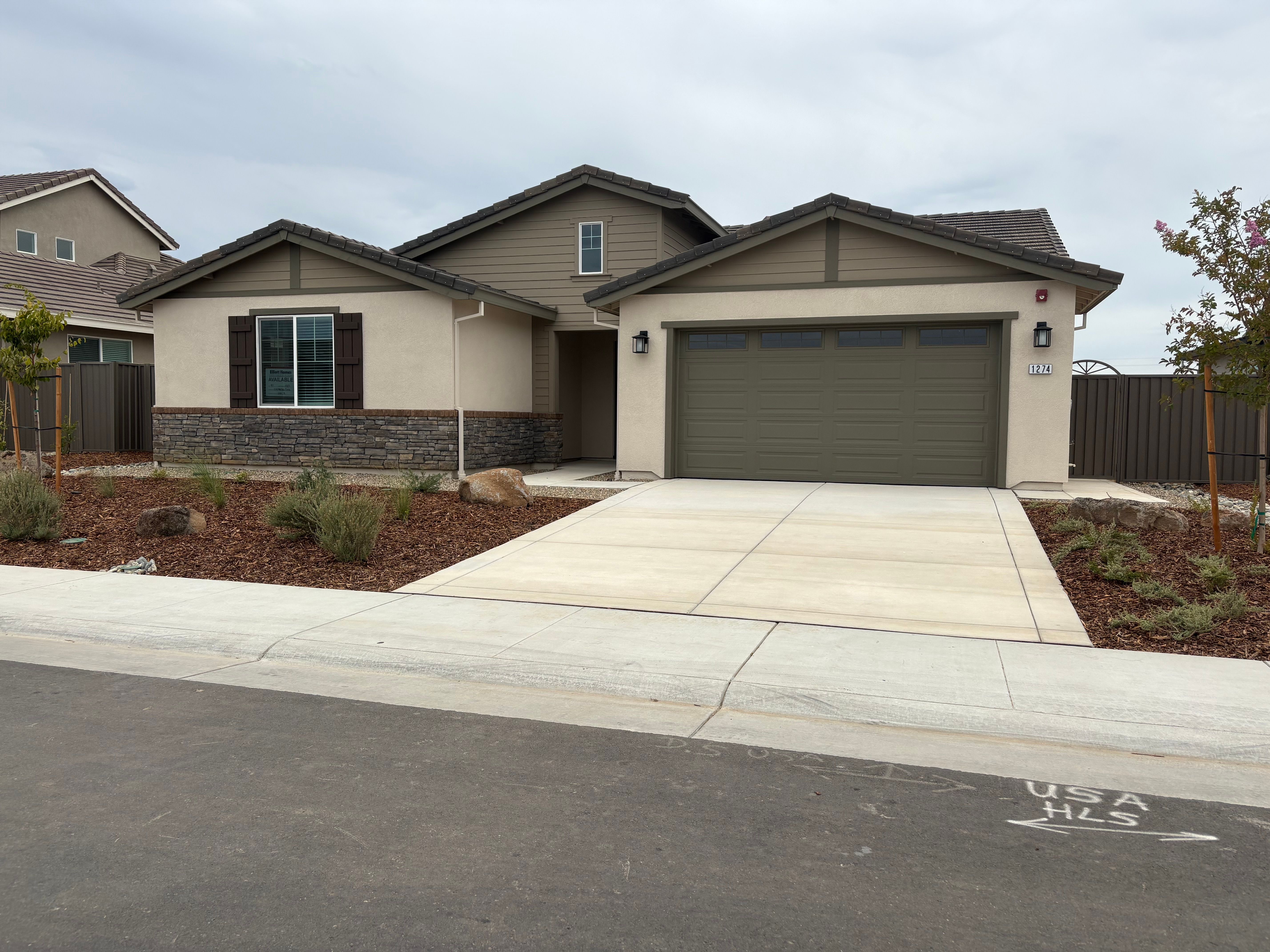 1274 Mccabe Circle (Plan 2290)