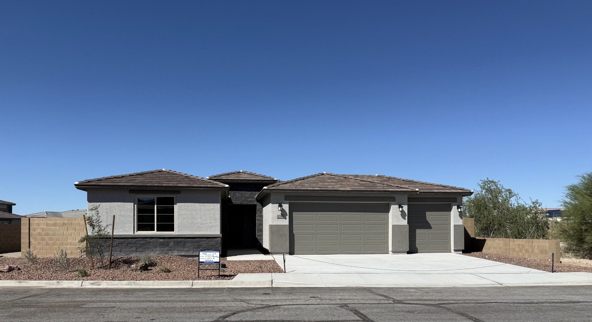 Plan 2016 - Las Barrancas: Yuma, Arizona - Elliott Homes