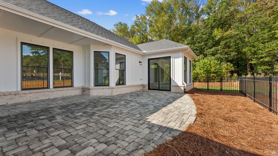 3580 Manor Court Drive (Palazzo)