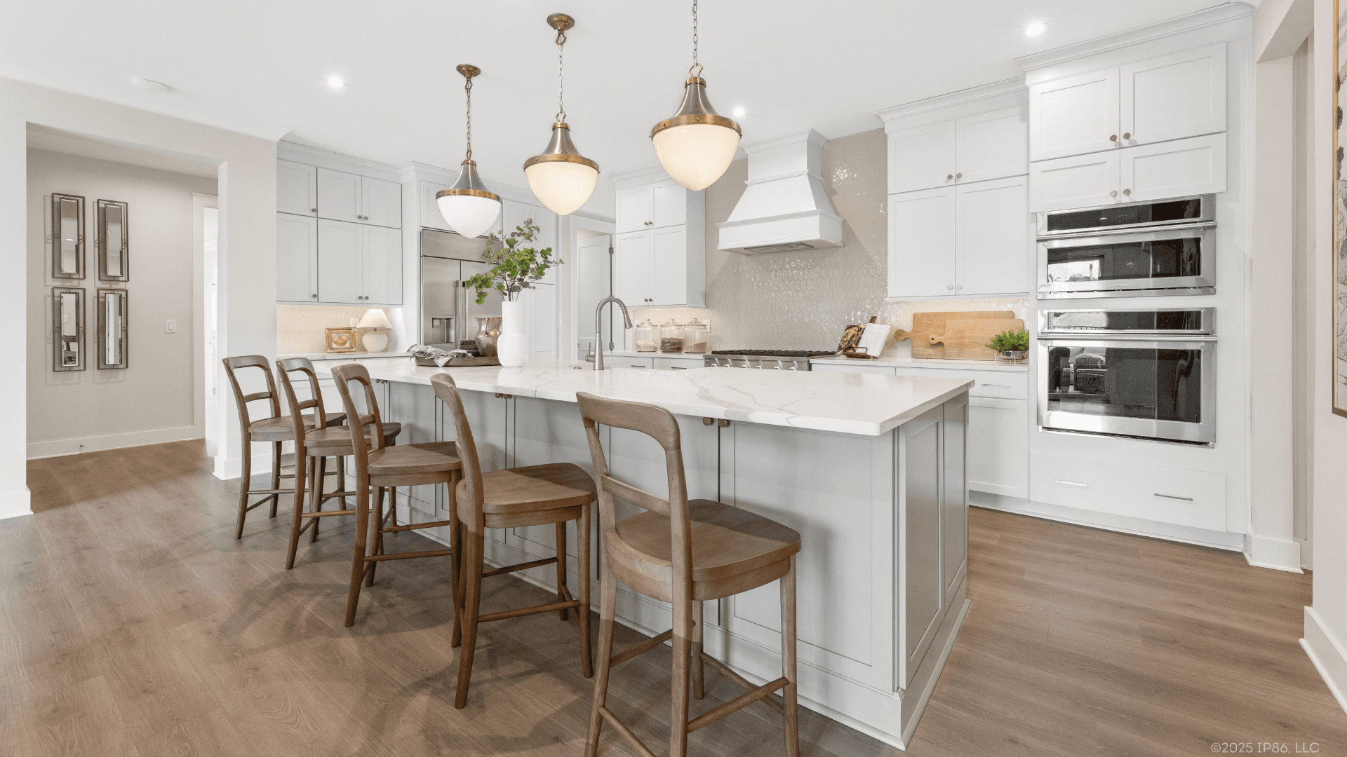 casa en The Courtyards by The Manor por Epcon Communities