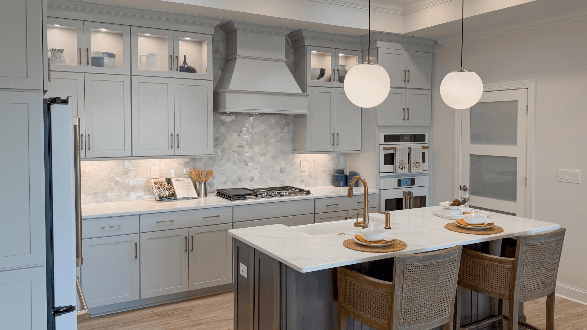 The Courtyards on Robinson Church por Epcon Communities en Charlotte North Carolina