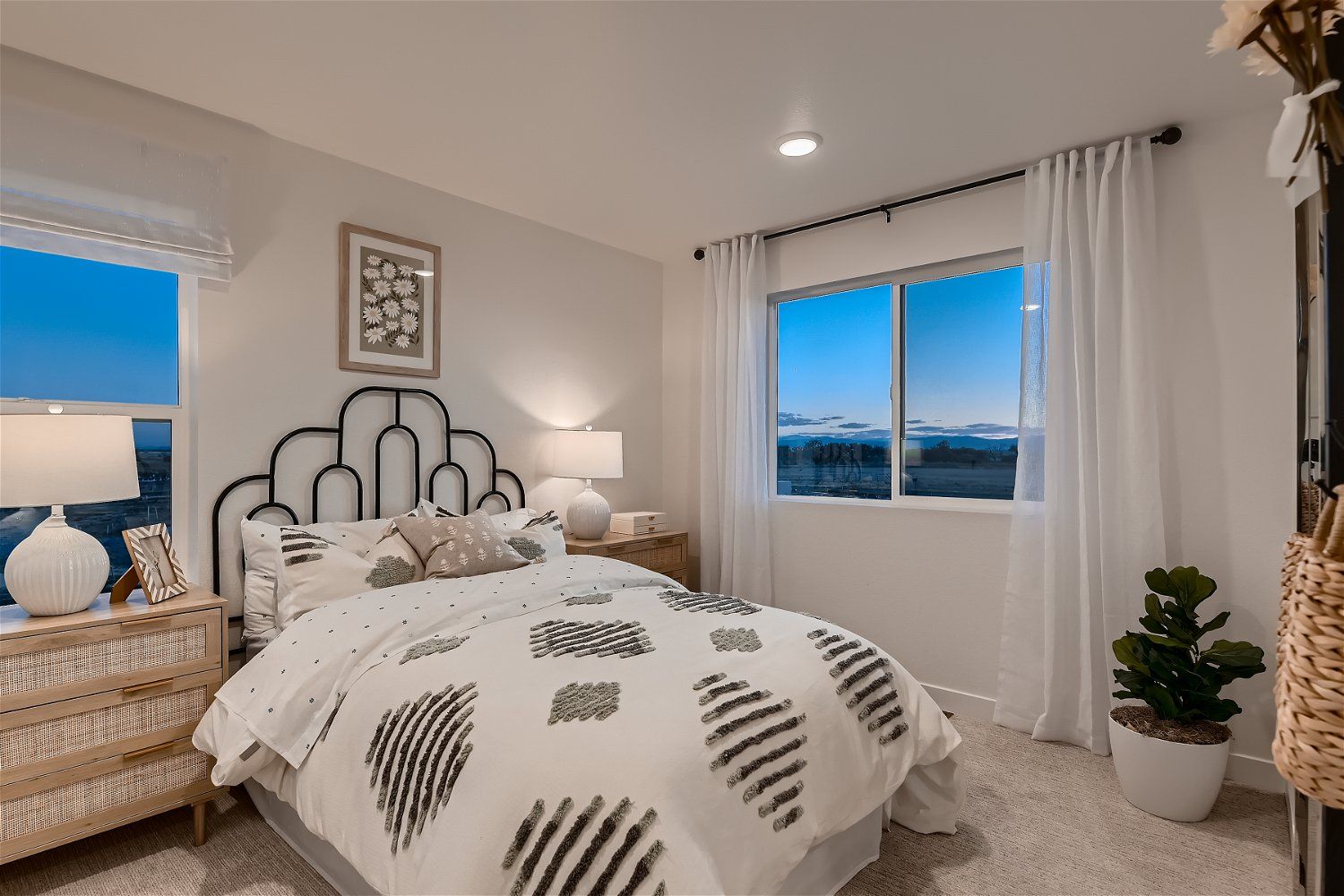 casa en Parkway at Prairie Center Village por Risewell Homes