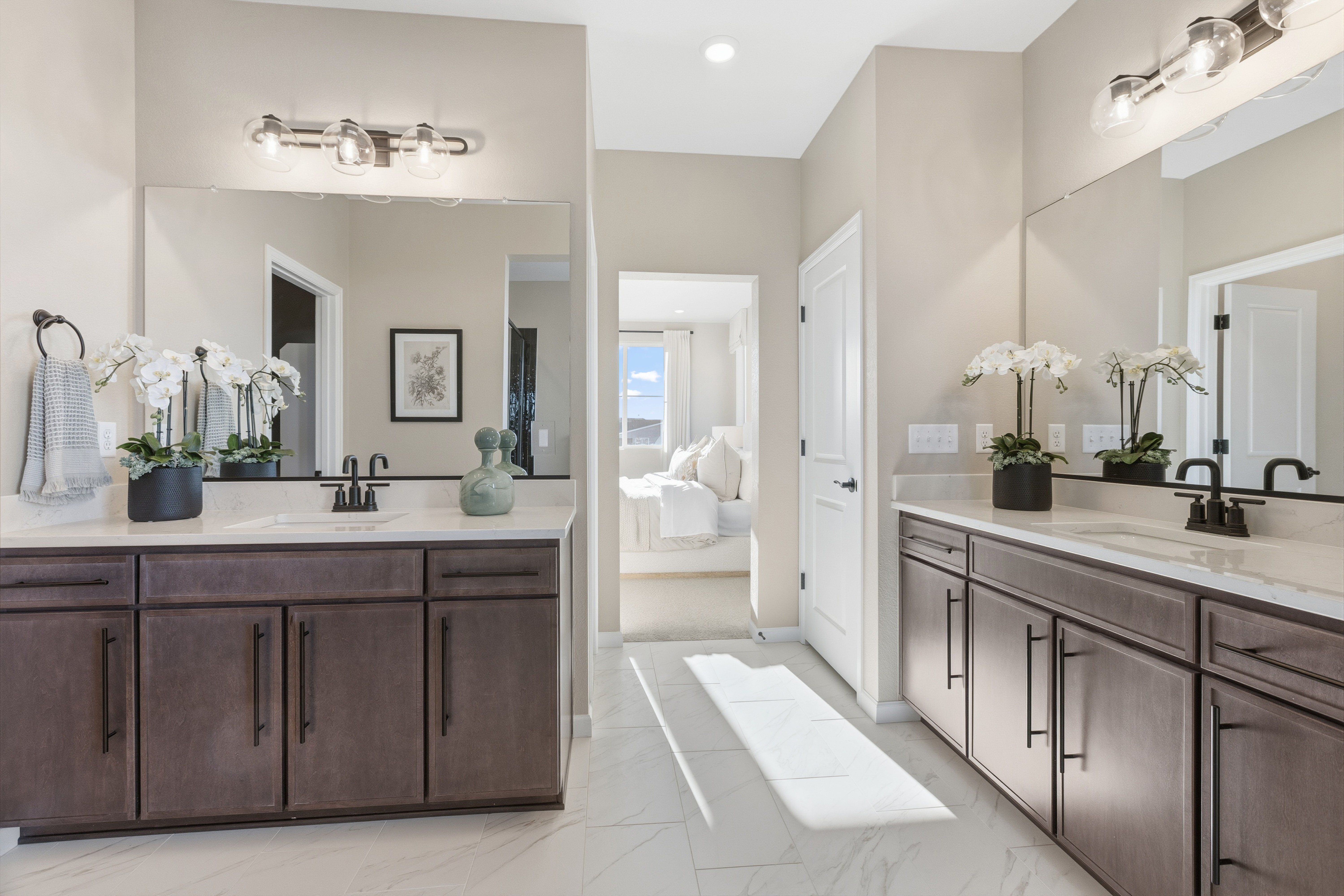 23704 E 36Th Place. Aurora, CO 80019