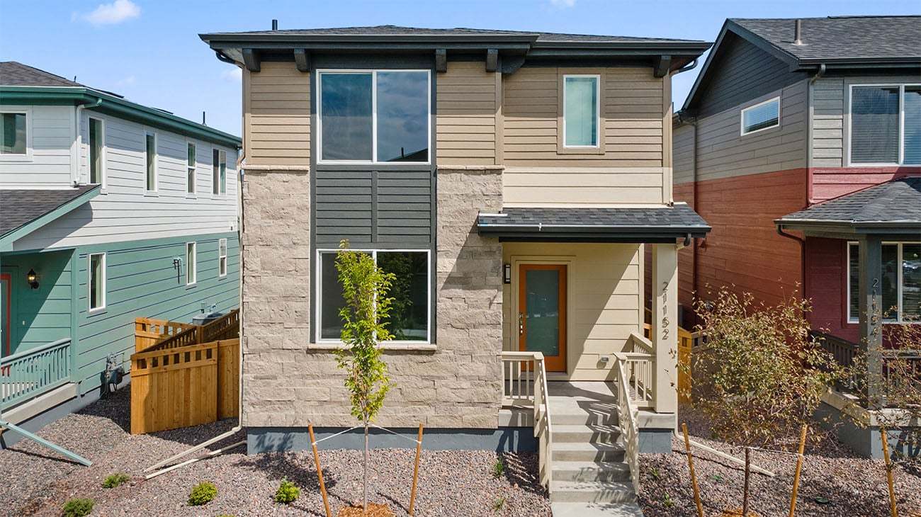 Woodrose at Painted Prairie por Risewell Homes en Denver Colorado