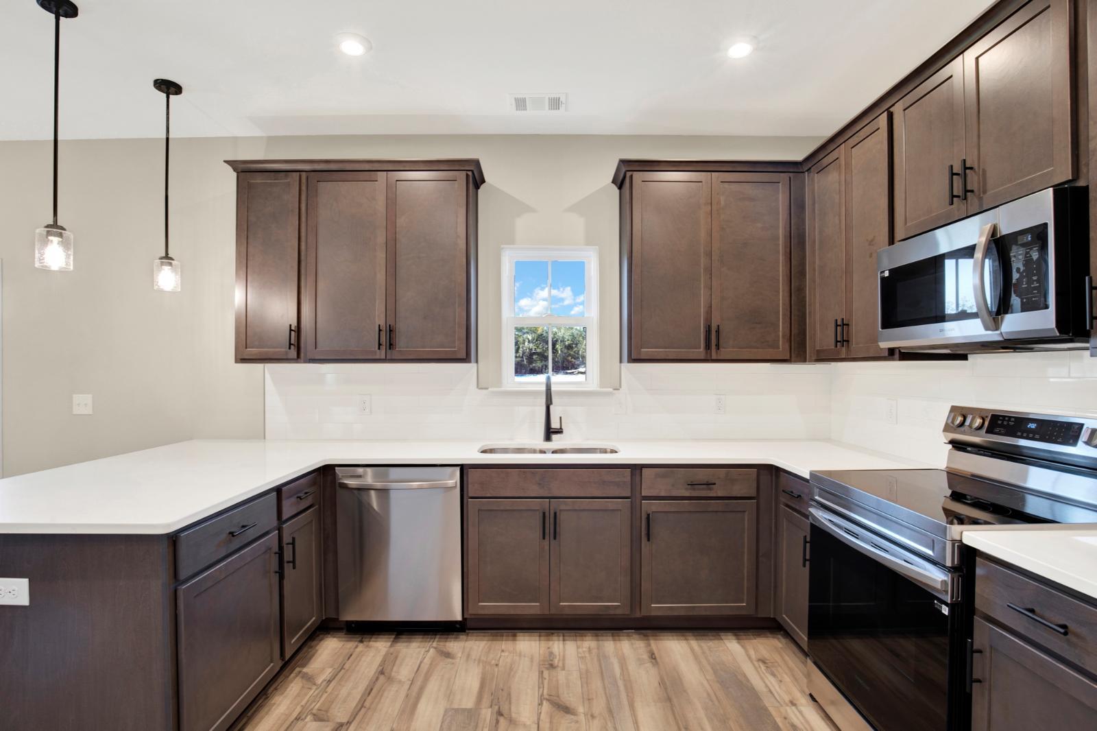 239 Haisley Run New Haven Townhome B Kitchen Sink & Cabinetry – Guyton GA