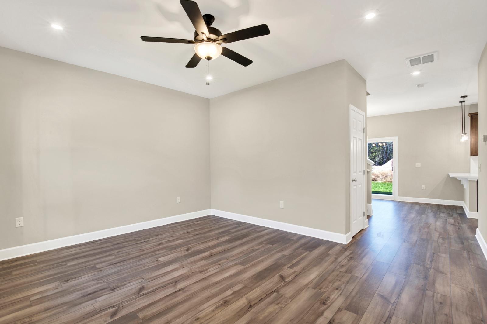 239 Haisley Run New Haven Townhome B Living Room – Guyton GA