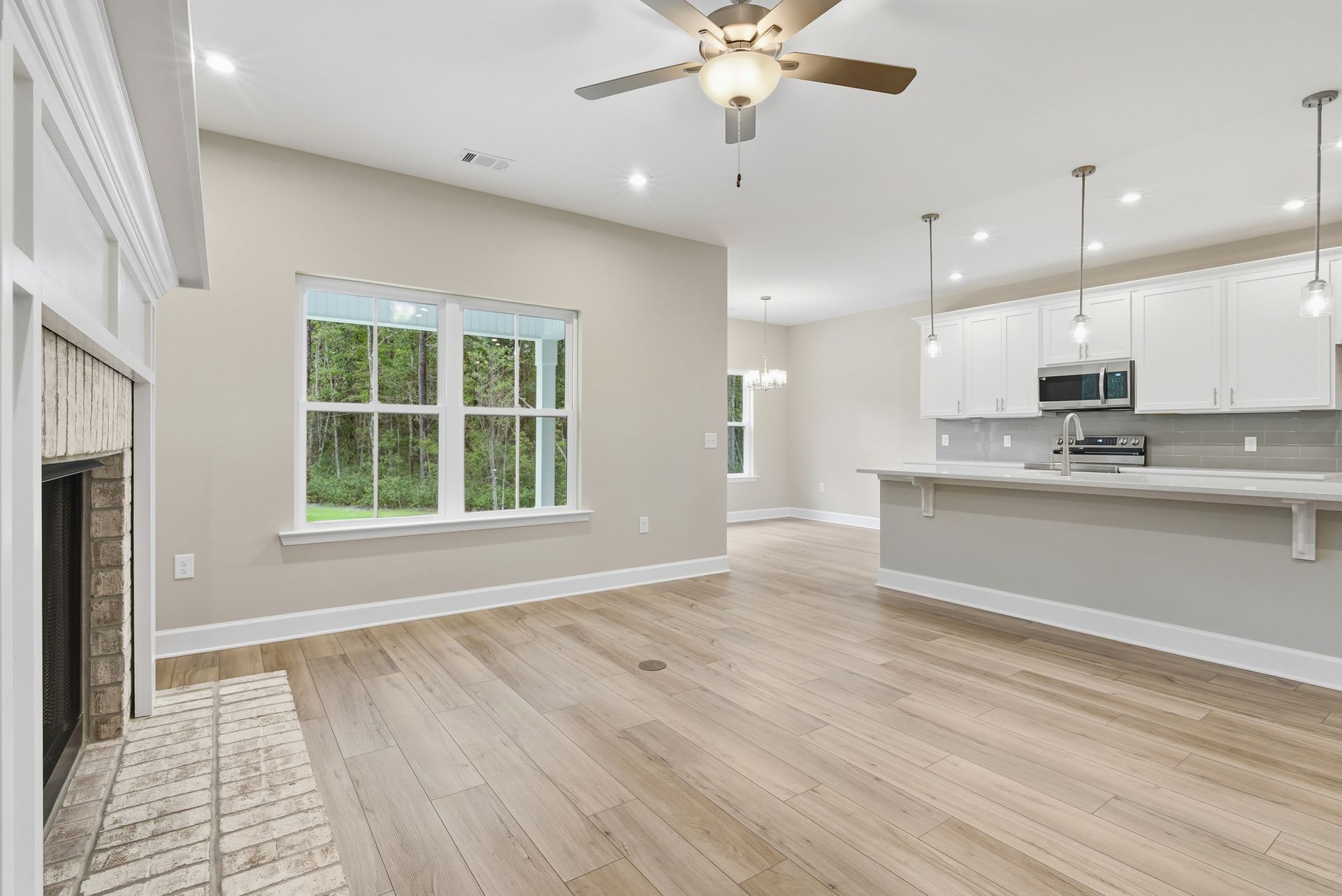 Harbor II Open Family Room and Kitchen Layout