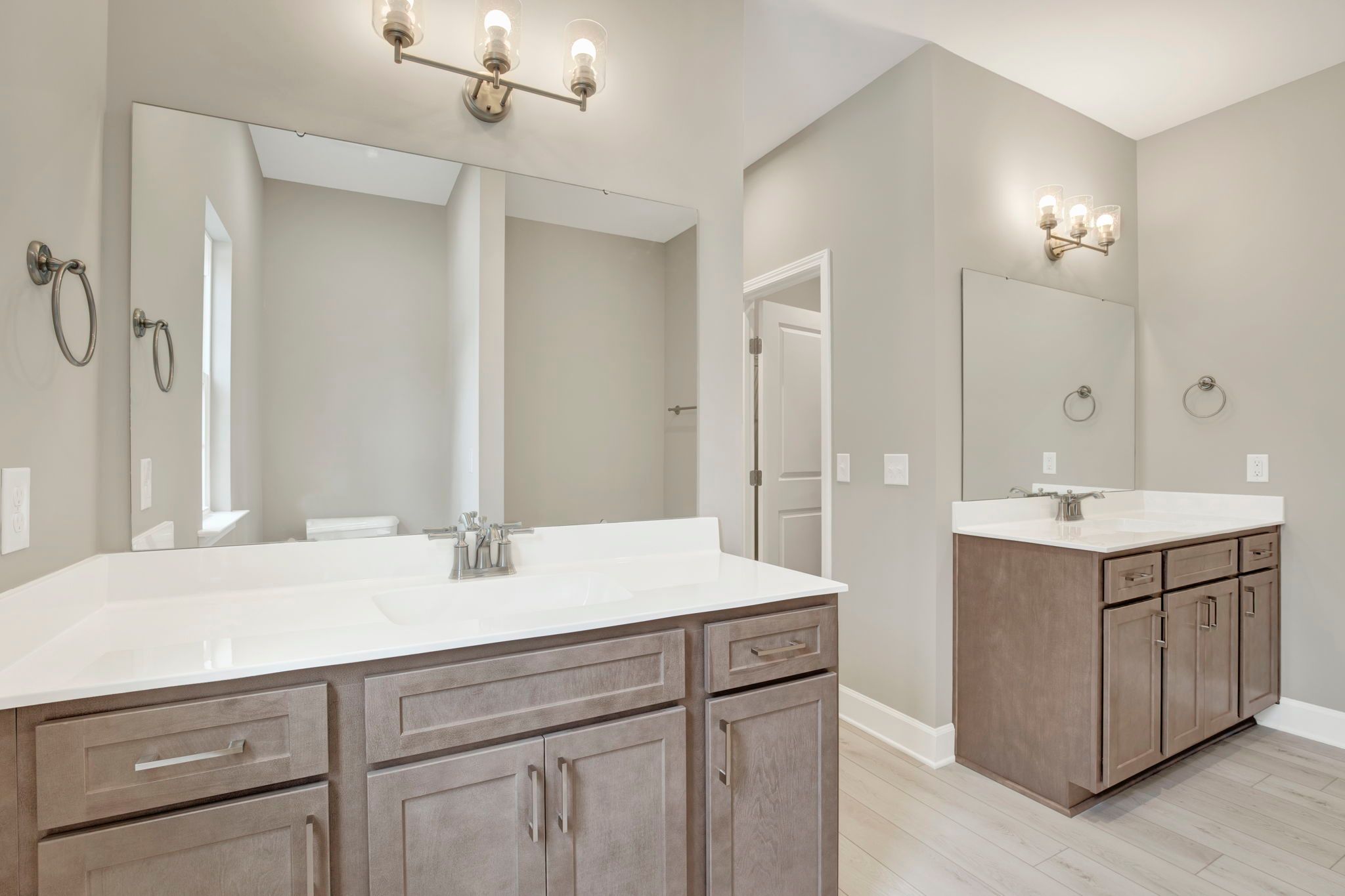 Aspen Plan Owner's Bath - Double Vanity and Storage
