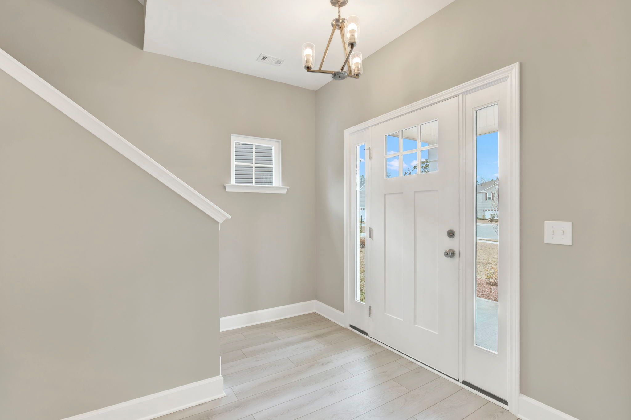 Aspen Plan Foyer and Staircase - Grand Entryway