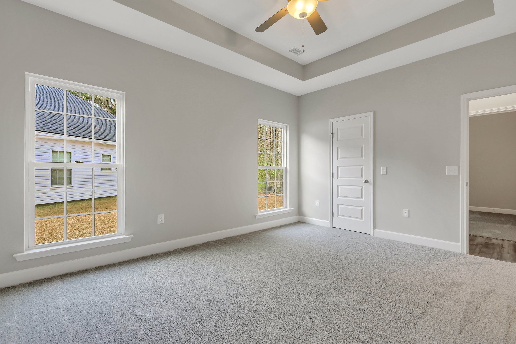 Hampton – Owner’s Suite with Tray Ceiling